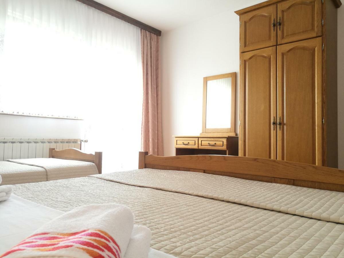 Jure Apartment