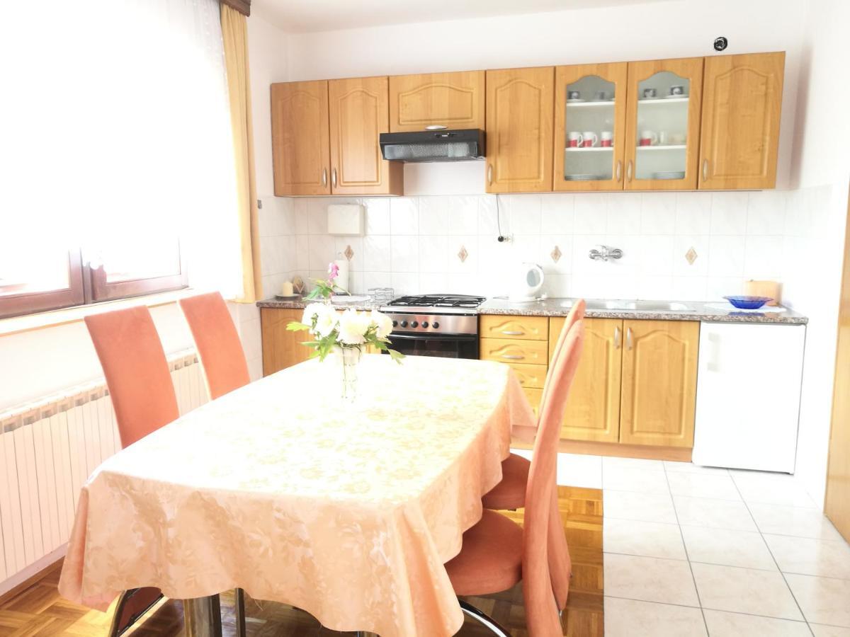 Jure Apartment Smoljanac